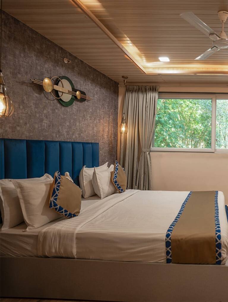 Meadow Suite_1000x1323 1.jpg